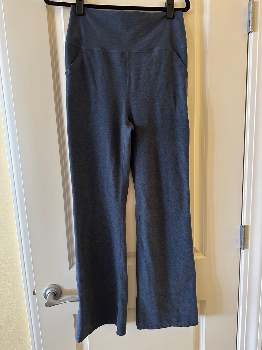 Kirkland Signature Dark Gray Wide-Leg Leggings